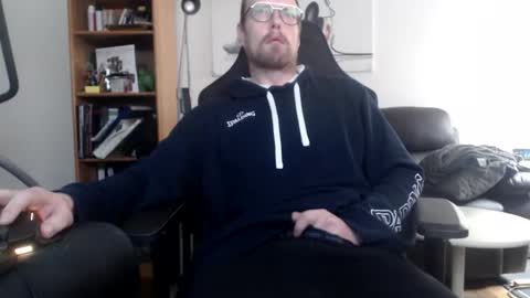 Snapshot of nursefan chatting on 12.04.25 nursefan online show from 12.04.25