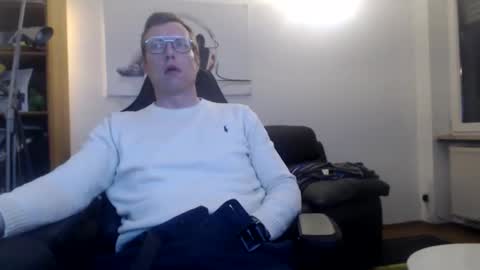 Snapshot of nursefan chatting on 12.15.25 nursefan online show from 12.15.25