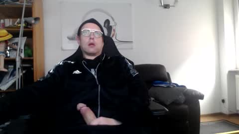 Snapshot of nursefan chatting on 12.20.25 nursefan online show from 12.20.25