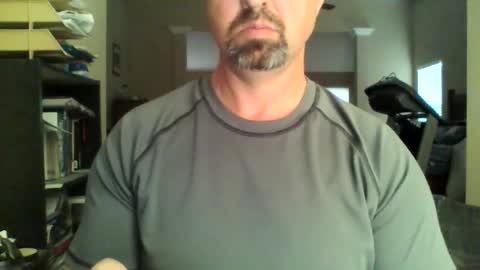 nvrenuff1979 online show from 03.02.26