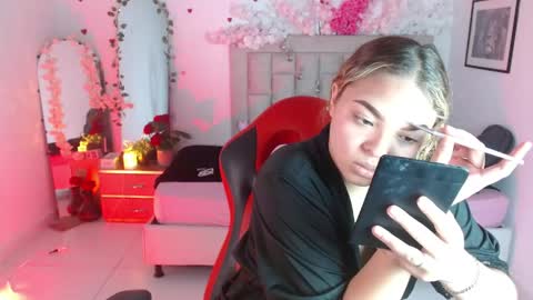 nyla  online show from 04.21.26