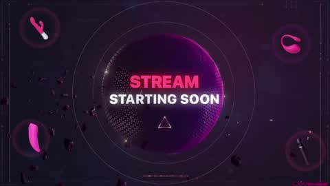 Nylon Italian online show from 04.15.26