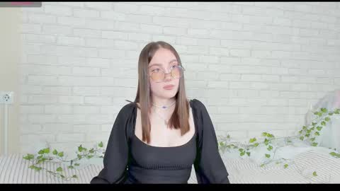 Snapshot of nymphalean chatting on 11.08.25 Kat online show from 11.08.25