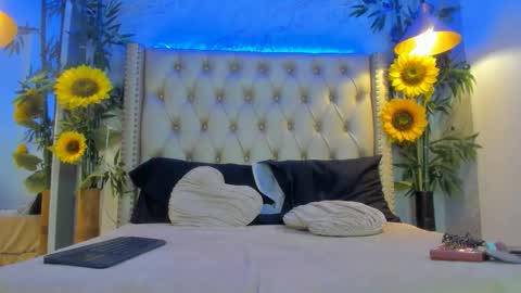 nyssawoodd online show from 11.16.25