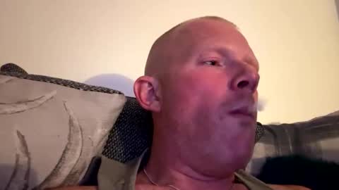 Snapshot of nytram999 chatting on 10.04.25 nytram999 online show from 10.04.25