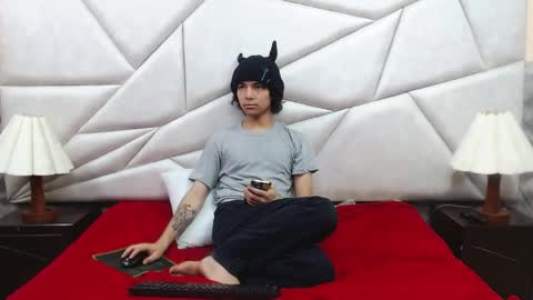 nyx_and_arian online show from 04.01.26