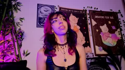   online show from 04.04.26