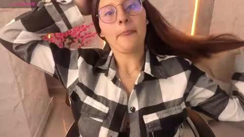 Online 800 to 1400 online show from 10.11.25
