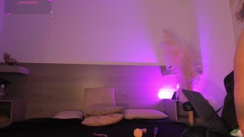 Nyx Shadow online show from 09.30.25