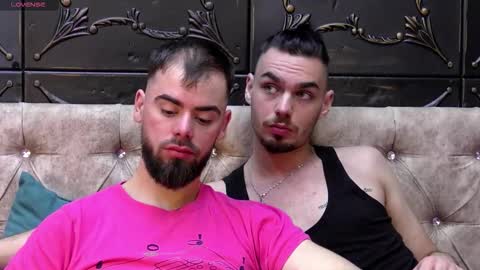 Snapshot of oceanheat chatting on 11.24.25 OceanHeart online show from 11.24.25