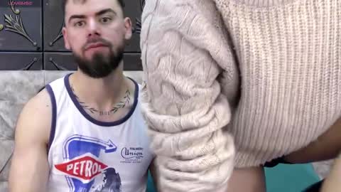 Snapshot of oceanheat chatting on 11.26.25 OceanHeart online show from 11.26.25