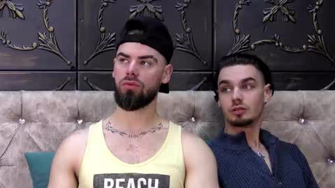 Snapshot of oceanheat chatting on 11.27.25 OceanHeart online show from 11.27.25