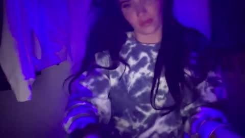 A L A R A  online show from 11.06.25