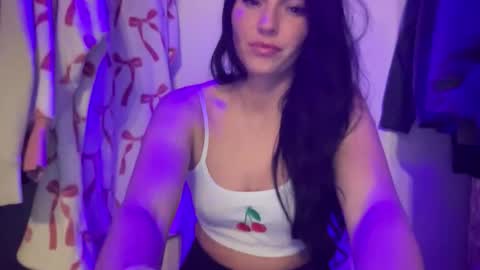 A L A R A  online show from 11.19.25