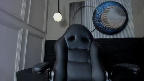 independent model online show from 12.07.24