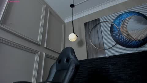 independent model online show from 02.06.25