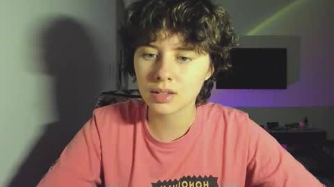 Snapshot of octopussy69x chatting on 11.26.25 Evie online show from 11.26.25