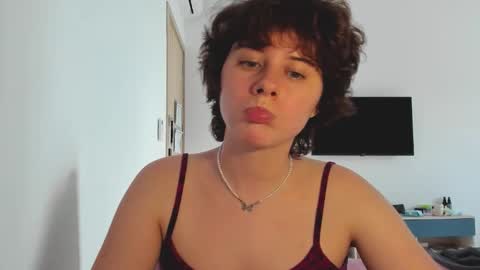 Snapshot of octopussy69x chatting on 11.27.25 Evie online show from 11.27.25