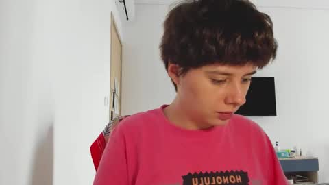 Snapshot of octopussy69x chatting on 12.18.25 Evie online show from 12.18.25