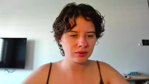 Evie online show from 04.10.26