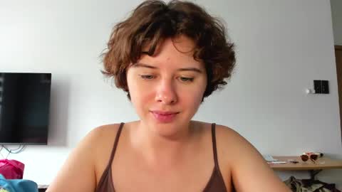 Evie online show from 04.13.26