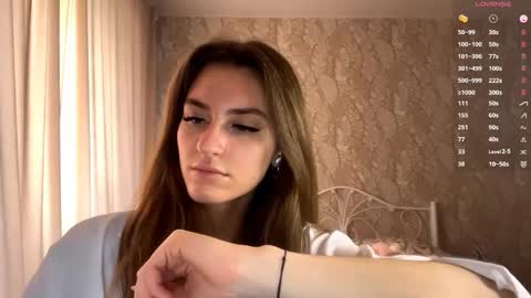Mia online show from 09.21.25