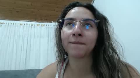 Snapshot of odette_brigh_ chatting on 11.12.25 Val online show from 11.12.25