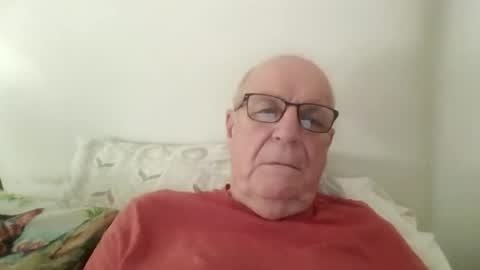 Snapshot of oggi95 chatting on 06.18.26 oggi95 online show from 06.18.26