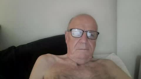 Snapshot of oggi95 chatting on 07.21.26 oggi95 online show from 07.21.26