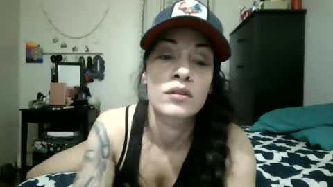 Snapshot of oglitcouple chatting on 01.04.25 Lit en Cama online show from 01.04.25
