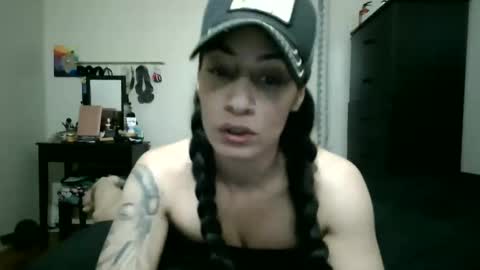 Snapshot of oglitcouple chatting on 09.23.25 Lit en Cama online show from 09.23.25