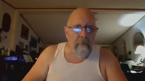 Maximus No Mo online show from 12.19.25