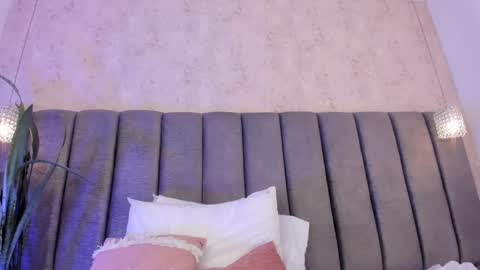 Holly online show from 02.25.25