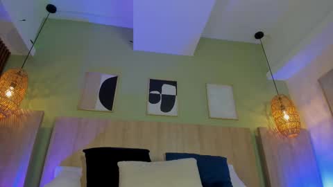 Holly online show from 11.19.25