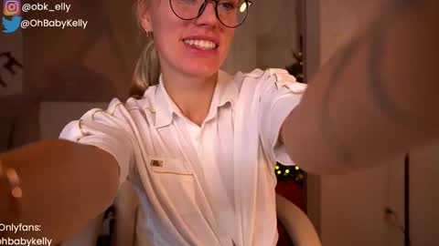 Snapshot of ohbabykelly chatting on 12.22.24 Kelly online show from 12.22.24