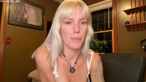 Snapshot of ohbabykelly chatting on 10.23.25 Kelly online show from 10.23.25