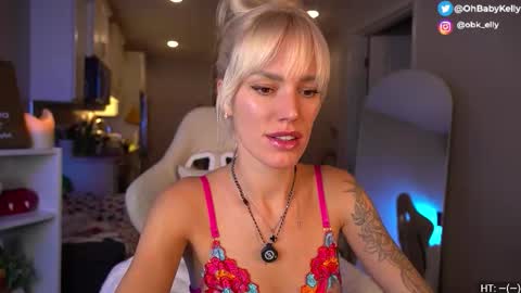 Snapshot of ohbabykelly chatting on 11.11.25 Kelly online show from 11.11.25