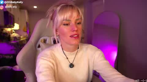 Snapshot of ohbabykelly chatting on 11.20.25 Kelly online show from 11.20.25