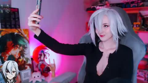 Snapshot of ohclementinee chatting on 02.05.25 Clementine Clem online show from 02.05.25