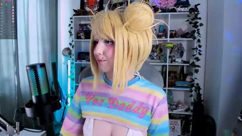 Snapshot of ohclementinee chatting on 10.03.25 Clementine Clem online show from 10.03.25