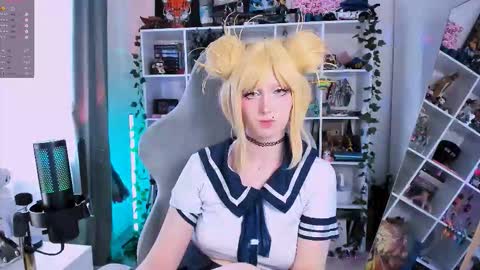 Snapshot of ohclementinee chatting on 10.14.25 Clementine Clem online show from 10.14.25