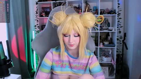 Snapshot of ohclementinee chatting on 11.21.25 Clementine Clem online show from 11.21.25