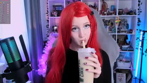 Snapshot of ohclementinee chatting on 12.18.25 Clementine Clem online show from 12.18.25