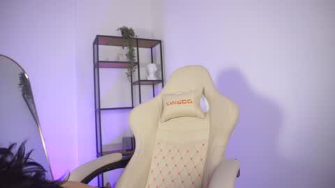 Julia online show from 01.08.25