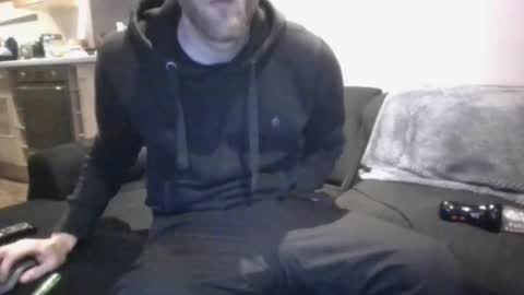 Snapshot of ohmibodslave chatting on 12.15.24 TheDee online show from 12.15.24