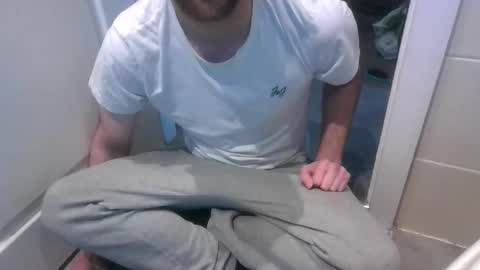 Snapshot of ohmibodslave chatting on 12.21.25 TheDee online show from 12.21.25