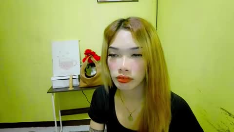 Snapshot of ohmyalessandraxcx chatting on 12.15.25 ohmyalessandraxcx online show from 12.15.25