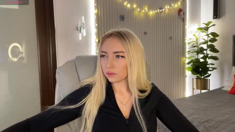 Emma online show from 12.19.25