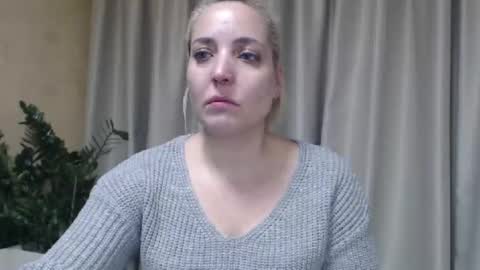 Mari online show from 10.17.25