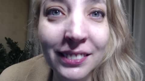 Mari online show from 11.20.25